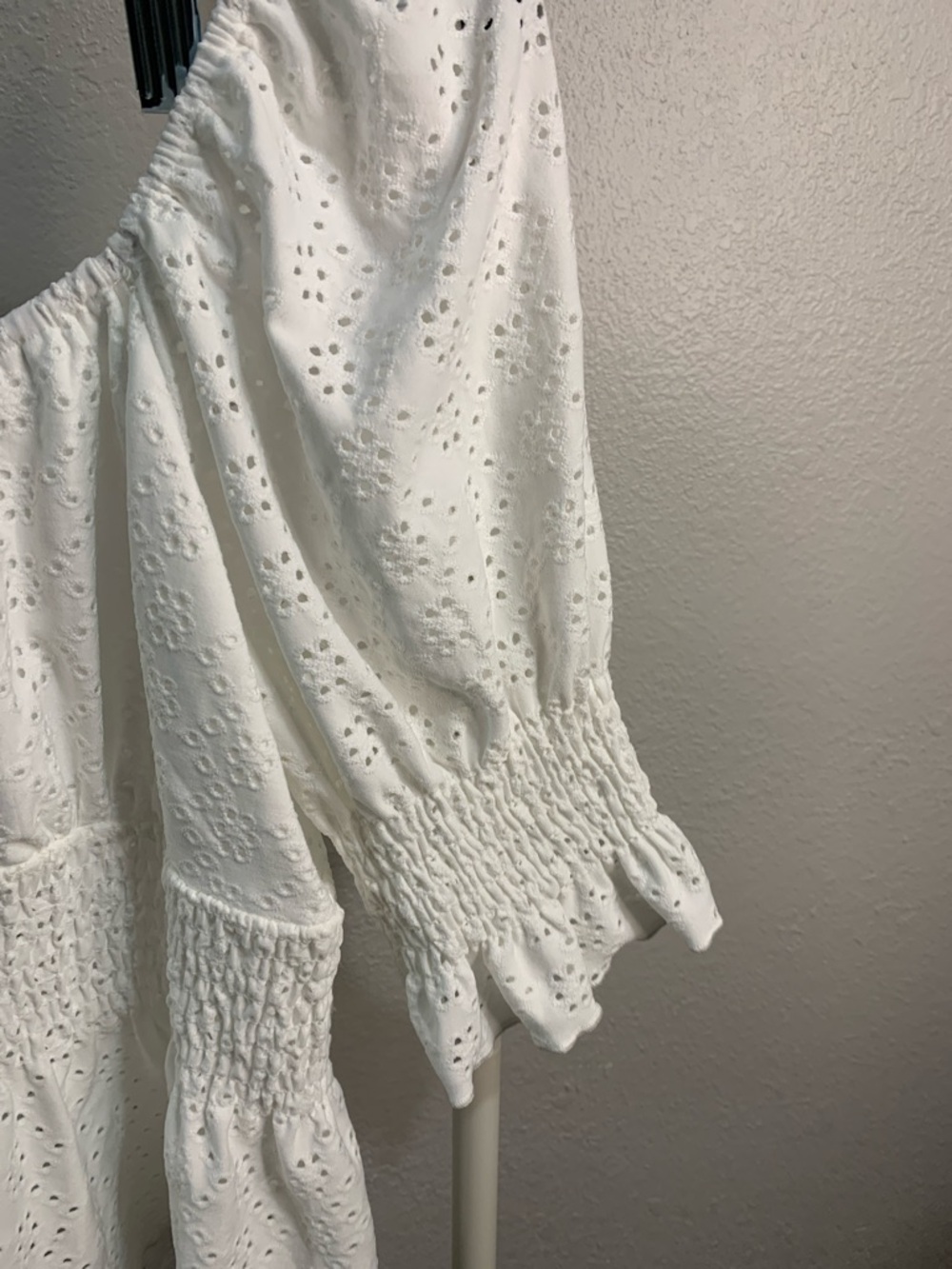 URBAN Romantics White Eyelet Smocked Peasant Top - Picture 5 of 7